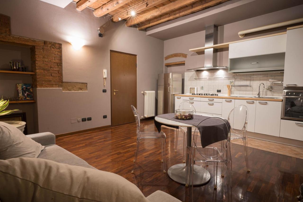 Napule...E Apartments Peschiera del Garda Exterior photo